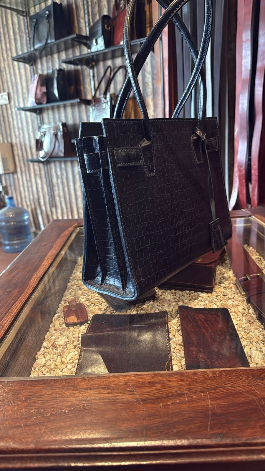 Pure Leather Handmade Ladies Bag - Image 2