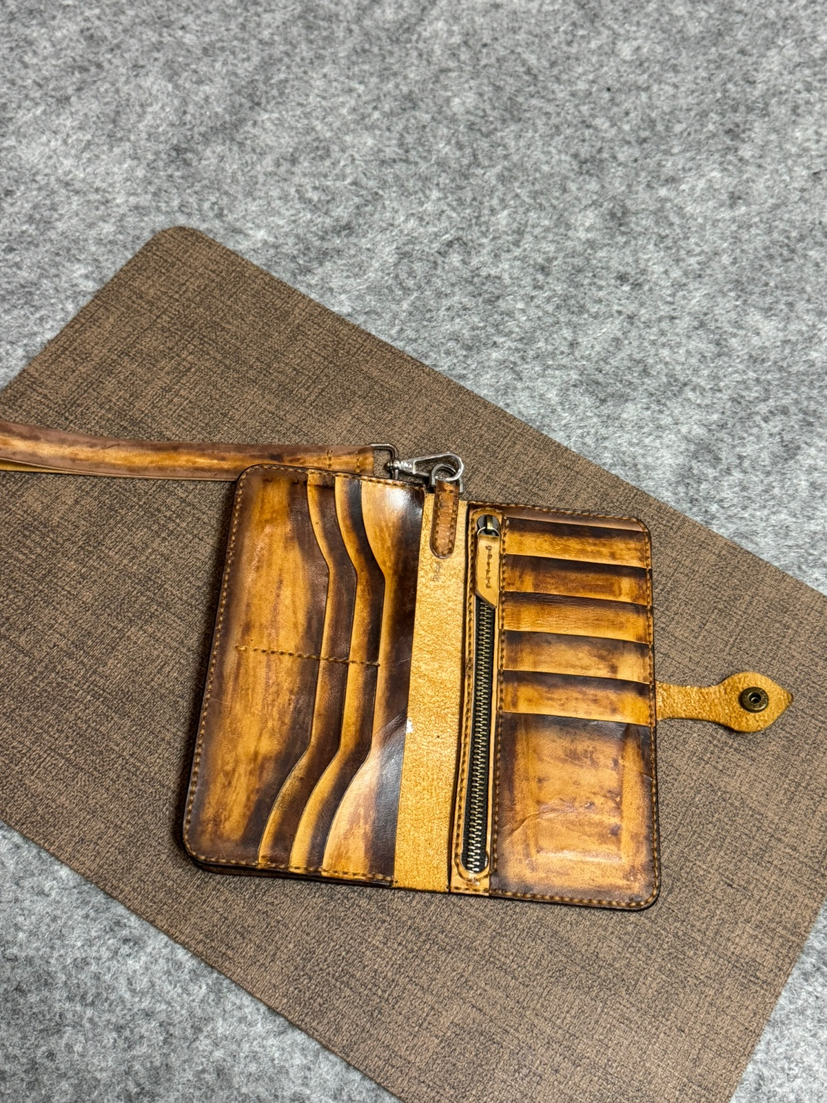 Vegtan Leather Handmade Wallet – All-in-One Edition - Image 2