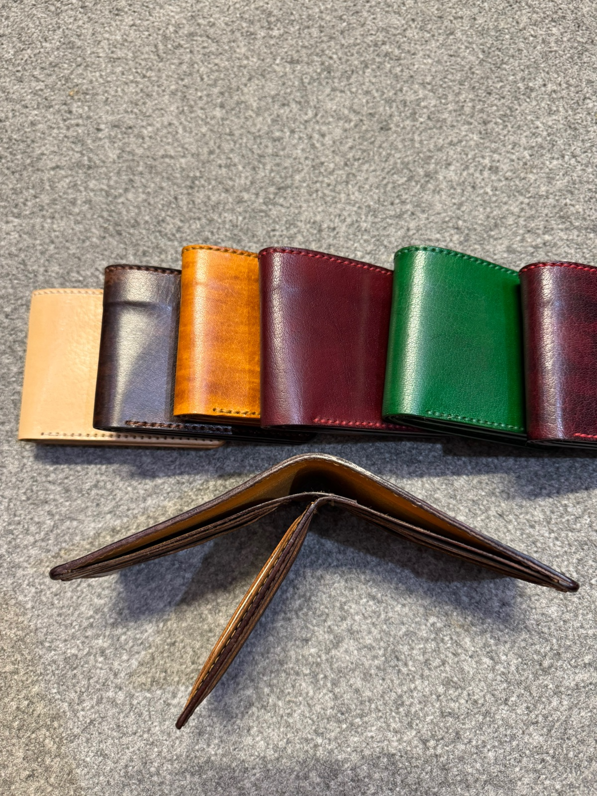 Diamond 3 Hand-Dyed Vegtan Leather Wallet Eleven Card Slots - Image 4